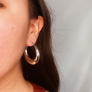 Open image in slideshow, Las Reinas Hoop Earrings (Silver)
